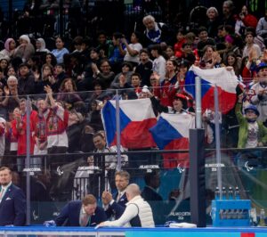 Momentka z&nbsp;utkání českých parahokejistů proti USA. Zdroj: Český paralympijský výbor